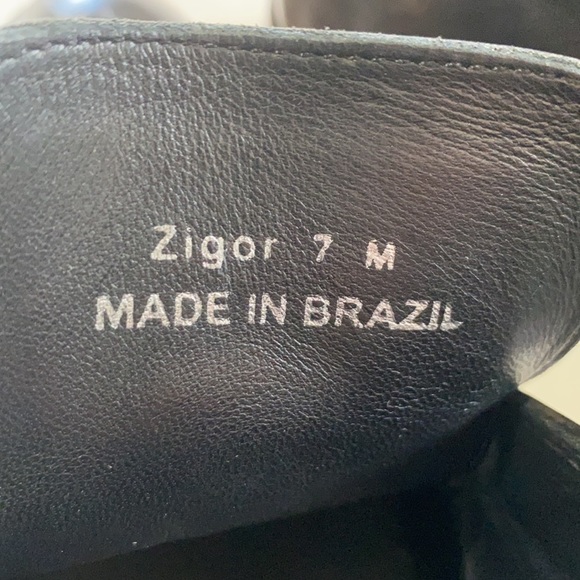 Donald J. Pliner Brazilian Leather Short Boots. - Picture 7 of 12